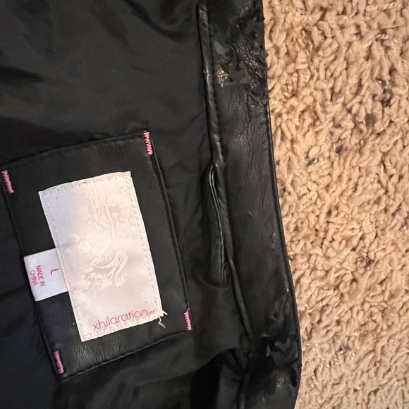 Women’s Black Moto Jacket faux leather, slimming, full zipper Large - Picture 6 of 9